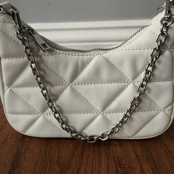 Forever 21 White Quilted CrossBody Bag - Picture 1 of 7